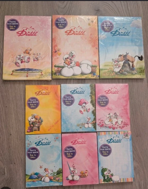 Lot de 9 feuilles collection MID